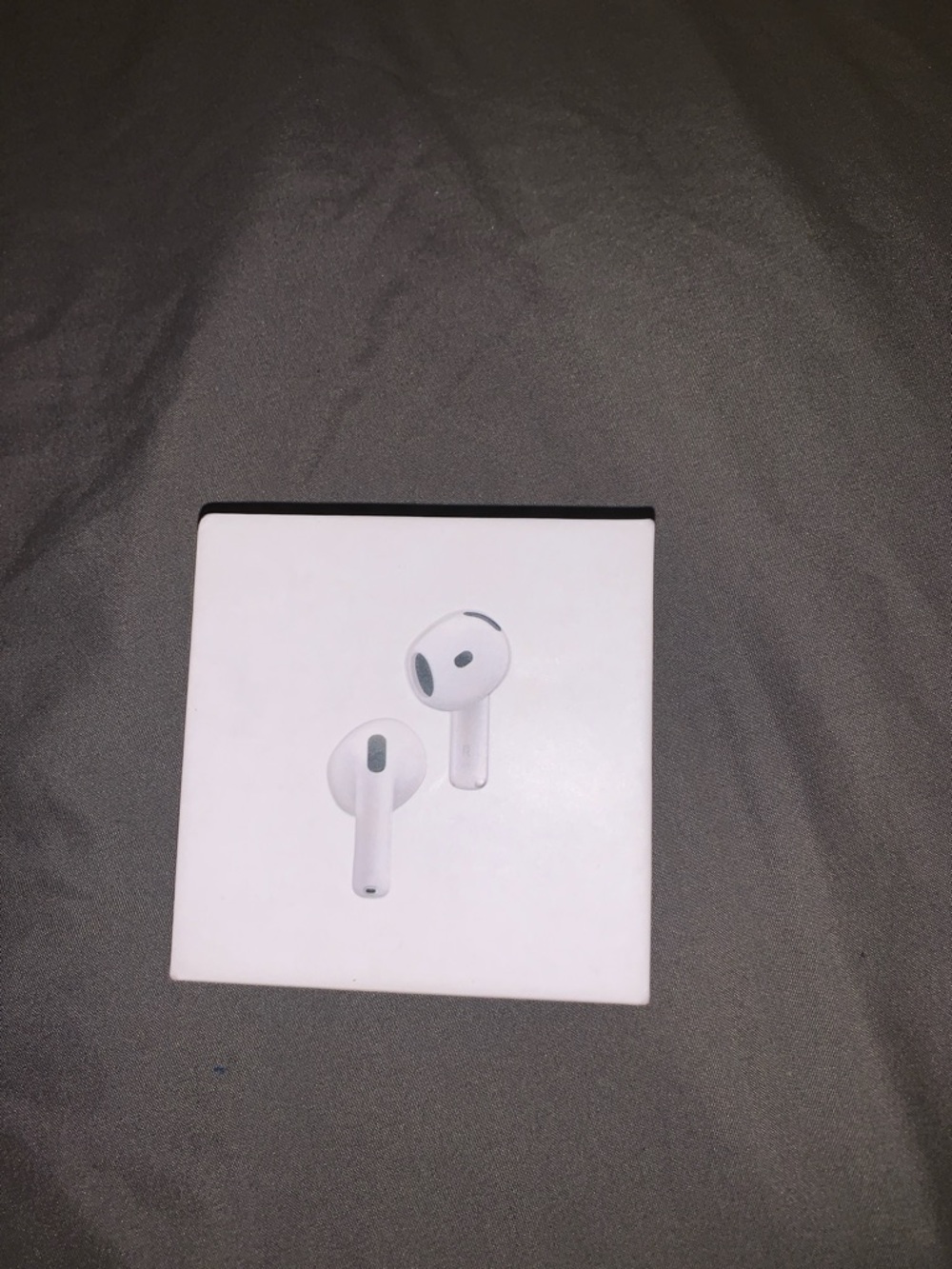 Apple AirPods 4th Gen (Noise Cancellation) – Like New w/ Box